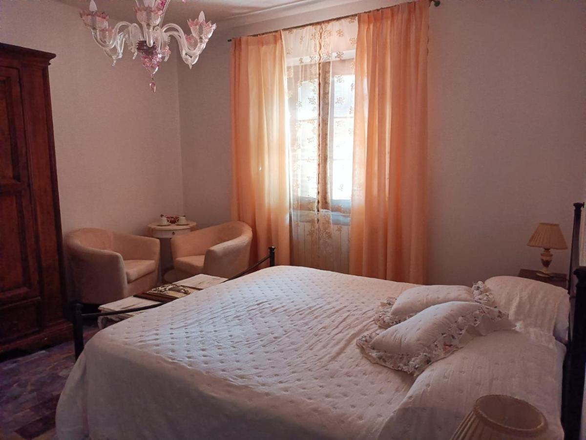 Pirro & Sharon House Panzió Pianore Kültér fotó