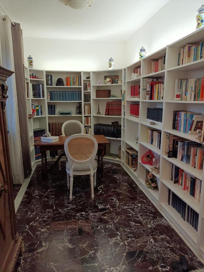Pirro & Sharon House Panzió Pianore Kültér fotó