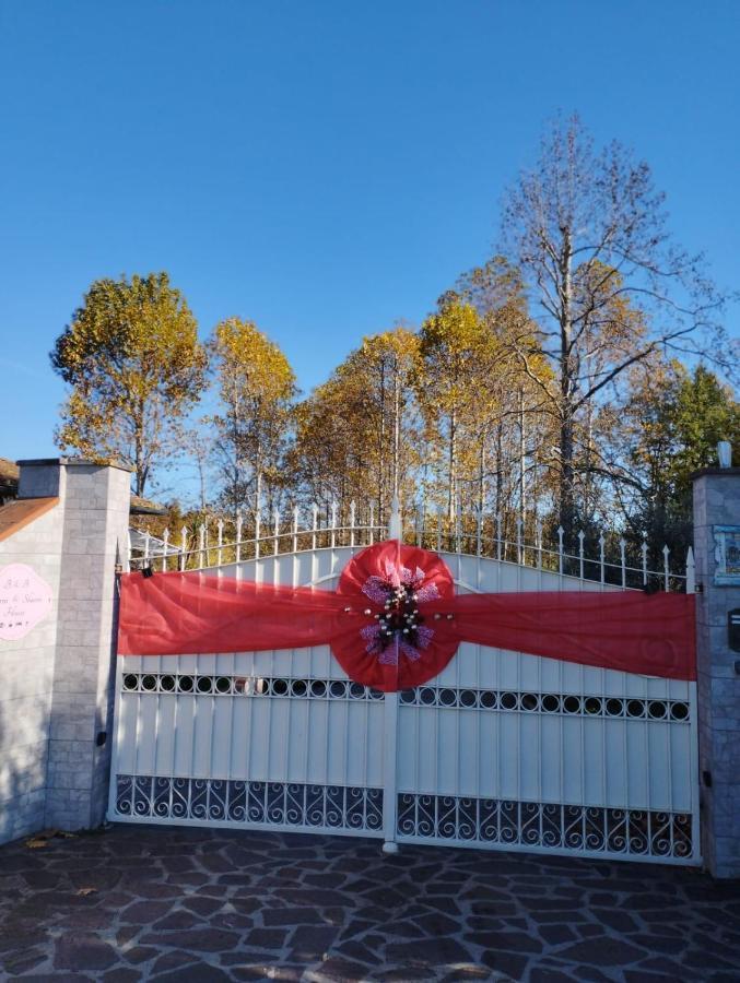 Pirro & Sharon House Panzió Pianore Kültér fotó