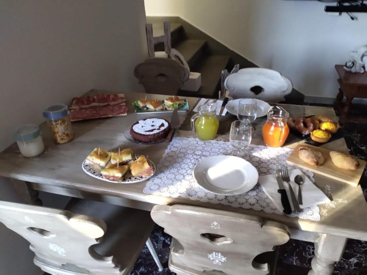 Pirro & Sharon House Panzió Pianore Kültér fotó